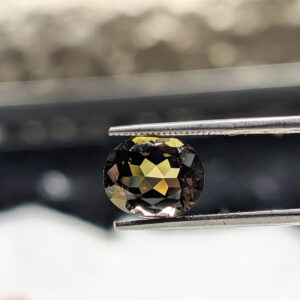 Tourmaline jaune 1.70 carat
